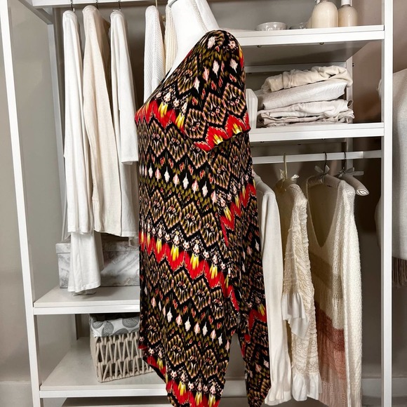 Bobbie Brooks ladies Aztec print T-shirt tunic. sz. Small #0600 - Picture 3 of 7